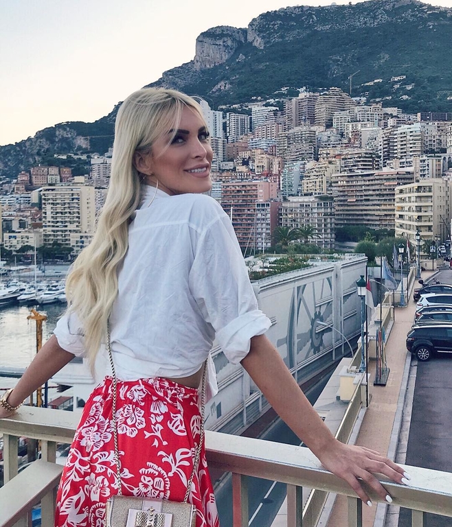 Κατερίνα Καινούργιου: Ενθουσιασμένη με το ταξίδι της στο Μονακό! Η παρέα, η χλιδή και οι αποφάσεις! 