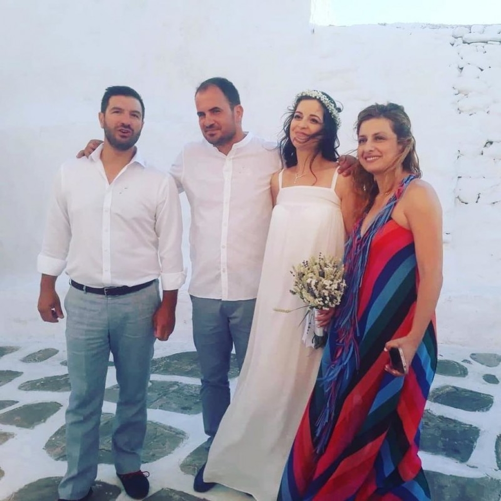 Πρώην παρουσιαστής του Mega παντρεύτηκε και το ανακοίνωσε μέσω instagram με φωτό του γάμου του