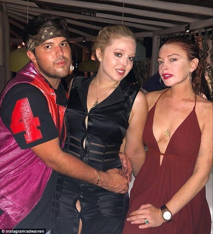 Η Tiffany Trump είναι στη Μύκονο και πήγε στην συναυλία του Ρέμου