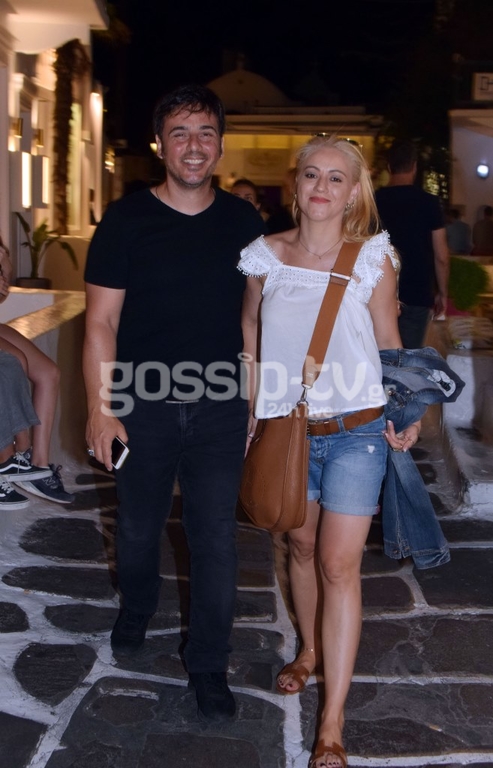 Γιώργος Λεμπέσης-Σοφία Τραντίδου: Βόλτες στην Μύκονο