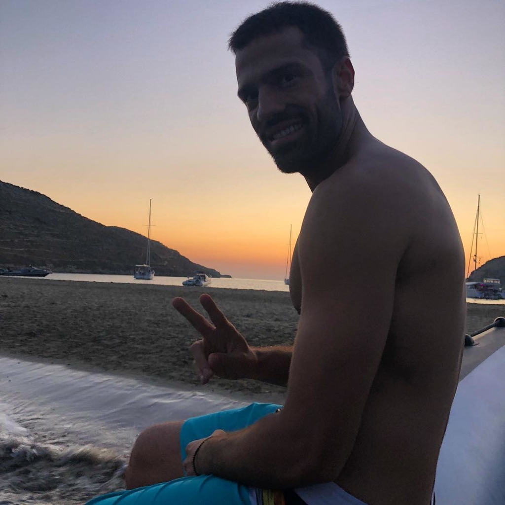 Κωνσταντίνος Αργυρός: Η φωτογραφία από την παραλία και το μήνυμά του για όσα… έρχονται
