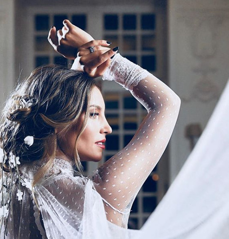 Αθηνά Οικονομάκου: Οι αδημοσίευτες φωτογραφίες από το γάμο και το μήνυμα:«γιατί το περνάω όλο αυτό;»