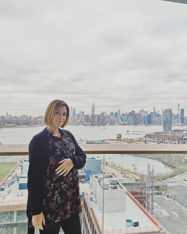 Κατερίνα Παπουτσάκη: Ποζάρει με φουσκωμένη κοιλίτσα στη Νέα Υόρκη