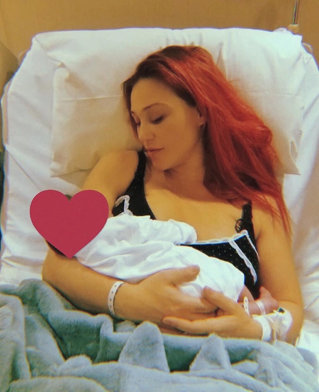 Πηνελόπη Αναστασοπούλου: Η πρώτη φωτογραφία μετά τη γέννηση της κόρης της