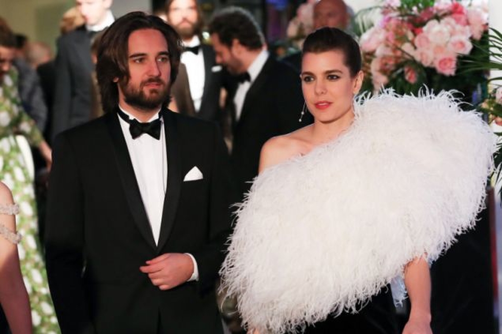 Χωρισμός – βόμβα: Η πριγκίπισσα Charlotte Casiraghi χώρισε τρεις μήνες μετά τον ερχομό του γιου της