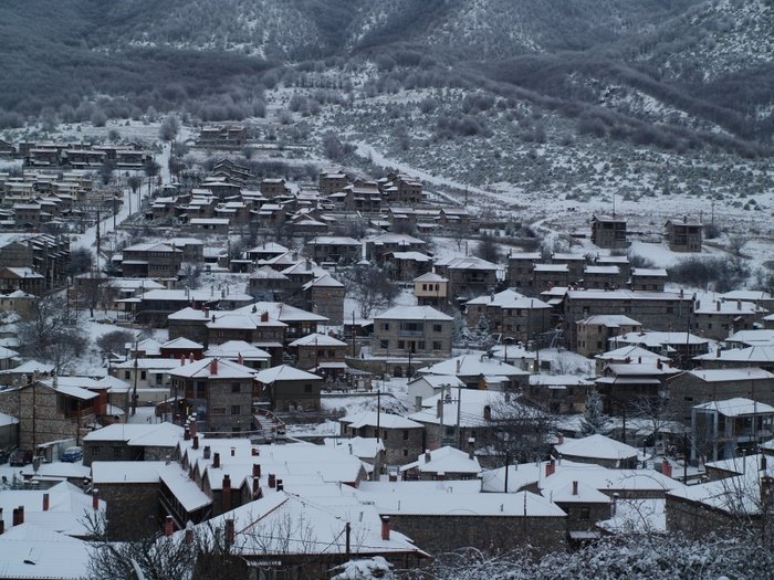 Η «Αράχωβα της Μακεδονίας»: Ένας υπέροχος πέτρινος οικισμός σε υψόμετρο 1.200 μέτρων - Εικόνα 5
