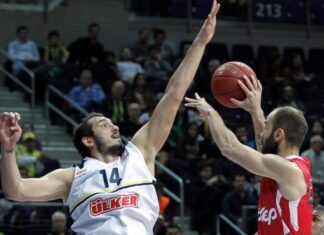 Η δύσκολη νίκη του Ολυμπιακού κρατά το όνειρο των Play offs ζωντανό