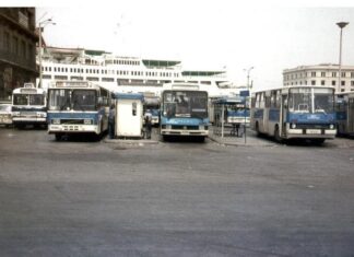 Πλατεία Καραϊσκάκη 1982 και τα τότε μπλε λεωφορεία! (φωτορεπορτάζ)
