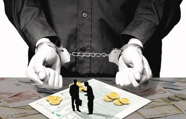 ΠΟΣΑ-ΜΑΜΟΥΘ: Συλλήψεις για χρέη στο Δημόσιο στον Πειραιά