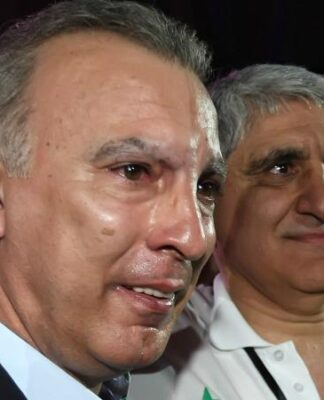 ΝΙΚΟΣ ΓΚΑΛΗΣ: Τιμήθηκε ο άνθρωπος που ενέπνευσε γενιές και γενιές!