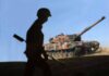 Νεκρός στρατιώτης έπειτα από ανατροπή άρματος μάχης