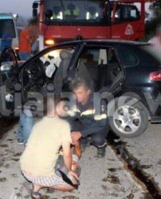 Τραγωδία στην άσφαλτο: Νεκρή η μάνα, χαροπαλεύουν παιδιά και πατέρας