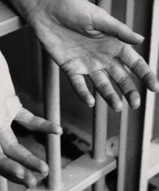Η συγκλονιστική μαρτυρία μιας Ελληνίδας φυλακισμένης μάνας!