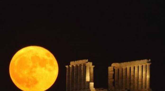 Ανοιχτοί πάνω από 100 χώροι για την Αυγουστιάτικη Πανσέληνο!