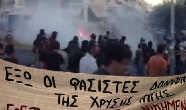 Επεισόδια στις διαδηλώσεις για τη δολοφονία του Παύλου Φύσσα (βίντεο-φωτο)