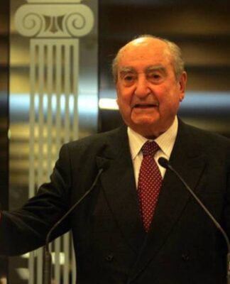 Δείτε την φωτογραφία που ανέβασε ο Επίτιμος στο Facebook!