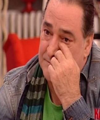 Βασίλης Καρράς: Δάκρυσε on air μιλώντας για την ιστορία του τραγουδιού “Δημήτρη Χάνομαι”