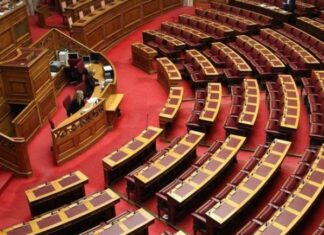 Πρόταση δυσπιστίας: Καρέ – καρέ όσα δεν είδατε από τις κάμερες