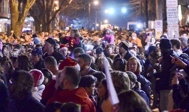 ΣΥΓΚΛΟΝΙΣΤΙΚΟ: Το κοριτσάκι με τη λευχαιμία – Τα τελευταία της κάλαντα