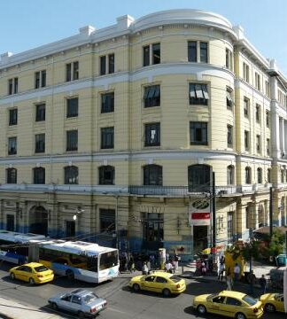 ΠΕΙΡΑΙΑΣ: Συγκέντρωση διαμαρτυρίας για τη διαρροή τοξικών αποβλήτων στα λιμάνια