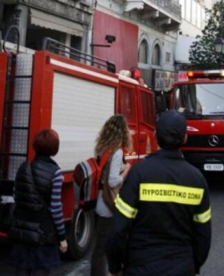 Παραλίγο τραγωδία στο Περιστέρι από φωτιά