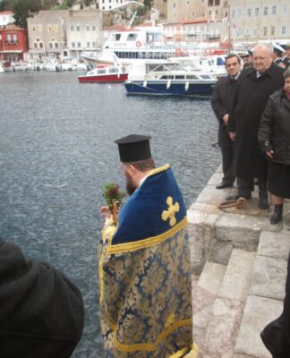 ΘΕΟΦΑΝΕΙΑ ΣΤΗΝ ΥΔΡΑ: Όλα τα στιγμιότυπα από τον Εορτασμό