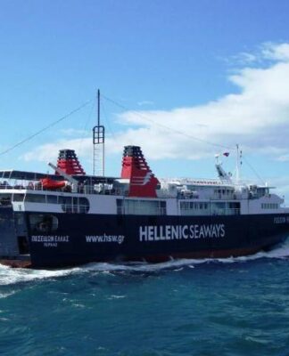 ΛΙΜΑΝΙ ΠΕΙΡΑΙΑ: Μηχανική βλάβη και ταλαιπωρία για τους επιβάτες του «Ποσειδών Ελλάς»