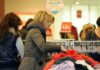 Προαιρετική η λειτουργία των καταστημάτων σήμερα στον Πειραιά