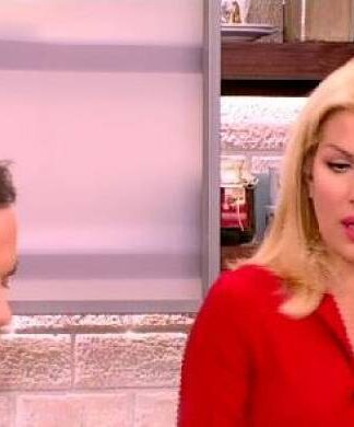 Η δημόσια συγγνώμη της Μενεγάκη στη μητέρα της!