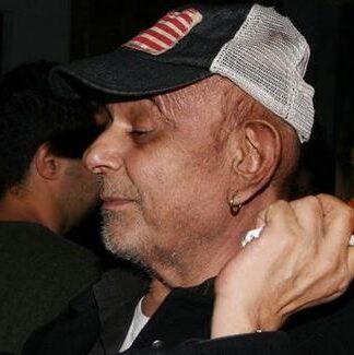 ΑΠΟΚΑΛΥΨΗ: Ποιος ήταν ο τελευταίος άνθρωπος που ήθελε να αποχαιρετήσει ο Σάκης Μπουλάς πριν φύγει από την ζωή;