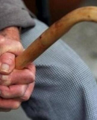 Δεν φαντάζεστε πόσα λεφτά έκρυβε ένας ηλικιωμένος στην αποθήκη του…