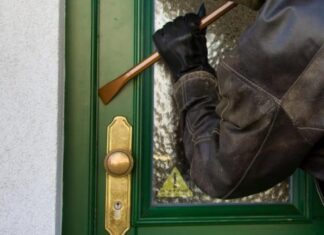Συλλήψεις στην Αίγινα – Ιερόσυλοι λήστευαν εκκλησίες