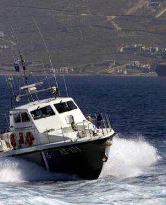 Αγνοείται ψαράς στον Σαρωνικό – Επί ποδός οι άνδρες του λιμενικού για τον εντοπισμό του