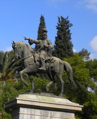 Συγκίνηση! Ο στρατιώτης που γονάτισε μπροστά στον Κολοκοτρώνη!