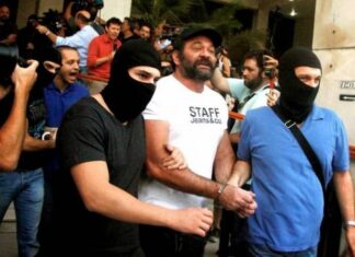 Τα sms που καίνε τον Λαγό: Αποκαλούσε τη σύντροφό του «ναζιστούλα»