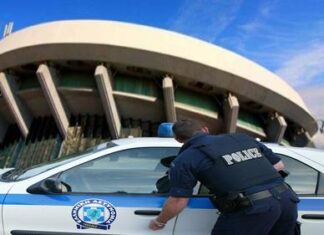ΣΥΜΠΛΟΚΗ ΣΤΟ ΣΕΦ: Στο νοσοκομείο αστυνομικός μετά από πετροπόλεμο