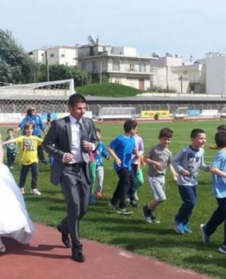 Πήγαν για ζέσταμα πριν την… κρεμάλα: Για τρέξιμο στο στάδιο νύφη και γαμπρός (Φωτο)