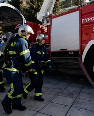 Φωτιά ξέσπασε στην περιοχή του Ρέντη