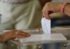 Εκλογές 2014: Καθαρίστρια βρήκε κάτω από θρανίο έντεκα…