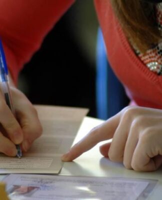 ΠΑΝΕΛΛΗΝΙΕΣ 2014: Πέφτει η αυλαία με τις «Αρχές Οικονομικής Θεωρίας»
