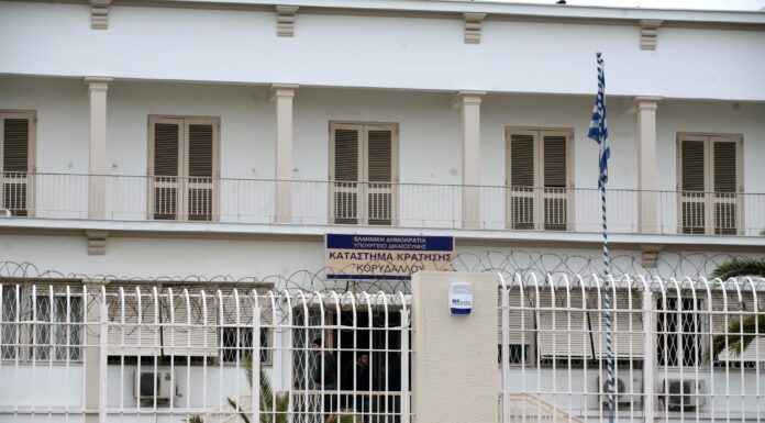 ΕΚΤΑΚΤΟ: Απόδραση από τις φυλακές Κορυδαλλού