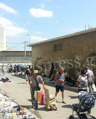 Το παρεμπόριο ανθεί στο κέντρο του Πειραιά (φωτορεπορτάζ)