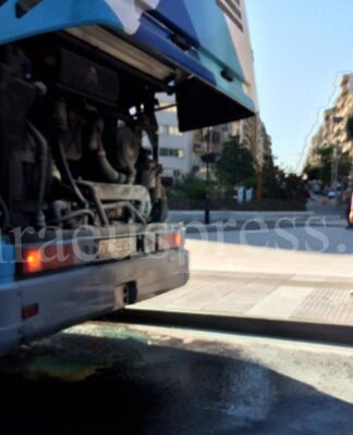 ΠΕΙΡΑΙΑΣ: Φωτιά έπιασε λεωφορείο της γραμμής του Ησαπ!