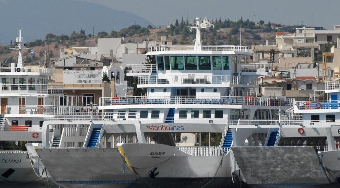 Τραυματισμός επιβάτη πλοίου στη Σαλαμίνα