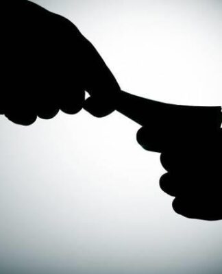 Απίστευτο! 14χρονη «έφαγε» 70.000 ευρώ από τους γονείς της κολλητής της