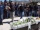 Θρήνος στην Κρήτη: Τον αποχαιρέτησαν χορεύοντας πάνω από το φέρετρo (Bίντεο)