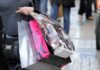 Εμπορικός Σύλλογος Αθηνών: Μην ανοίξετε τα καταστήματα την Κυριακή
