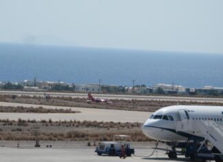 Σύγκρουση αεροπλάνων στη Μύκονο(φωτο)