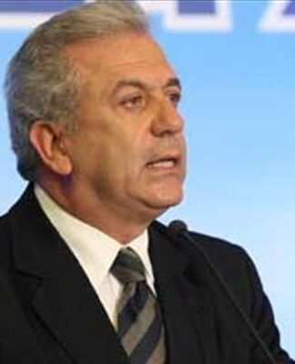 Άσκηση Πρώτη: Πώς ο Αβραμόπουλος δίνει πόντους στη ΝΔ