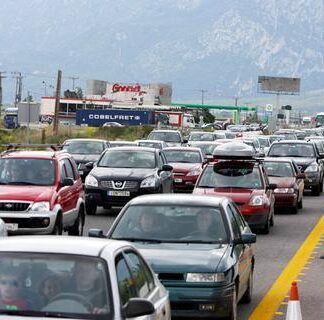 ΤΩΡΑ: Τροχαίο στην Εθνική Οδό Αθηνών-Λαμίας – Απίστευτο μποτιλιάρισμα στο δρόμο